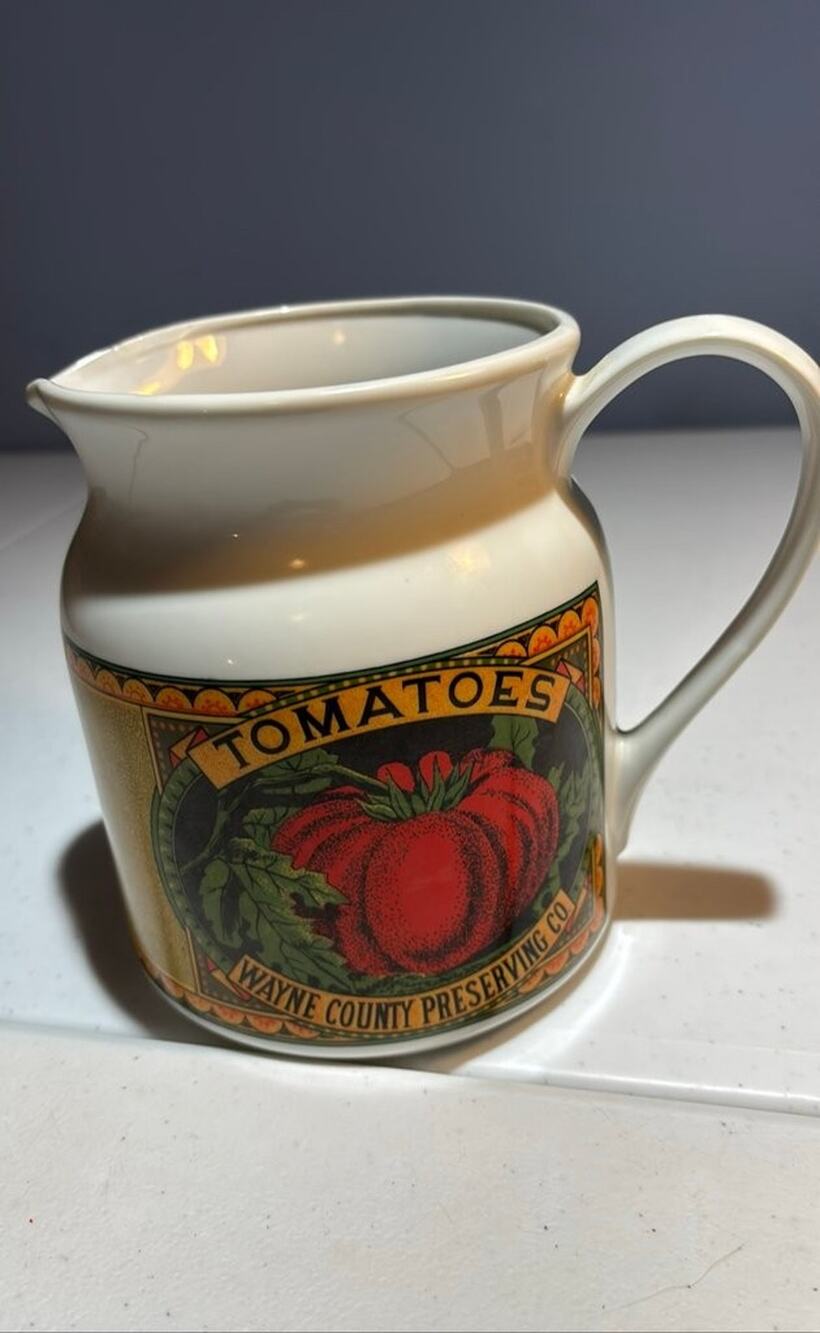 Mann Wayne County Preserving Co. Tomato Pitcher